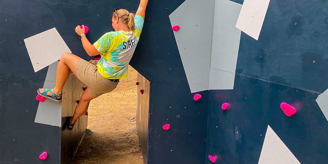 Climbing wall