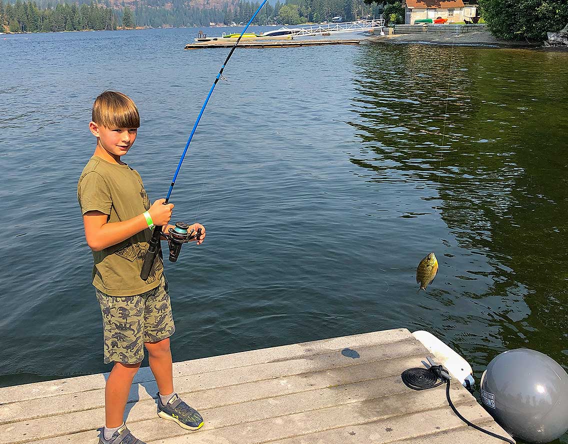 ElementaryLakeCamp2Photo1_2021 Fishing kids